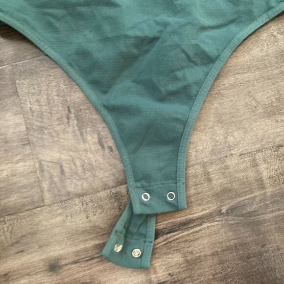 NWT Intimately Free People Tati Seamless Tube Bodysuit Pine Sz M/L - Picture 2 of 5